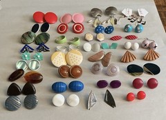 Vintage Retro Earring Lot 30+ Lucite,Metal,Enamel,Wood,Acrylic Pierced