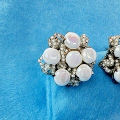 Alice Caviness VTG Clip On Earrings Faux Pearl Rhinestone Cluster Signed