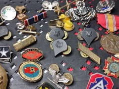 Lot Over 40 Pins Mostly Military Pins Militaria Lot AAB 16