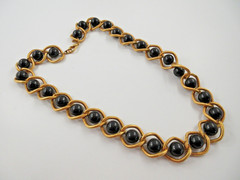 LR Lady Remington Gold Tone and Black Bead Necklace 21-1/2″