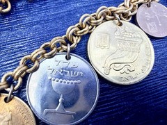Vintage Coin Necklace Israel Bahamas Mixed Coins Charms 18” Gold Tone Chain HJ
