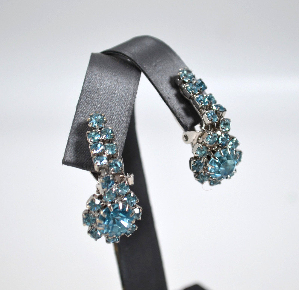 Vintage Clip-on Earrings Blue Rhinestone Silver Tone Glamorous Party