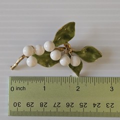 Vintage Mistletoe Brooch Green Enamel White Berry Christmas Holiday Gold Tone…