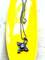 Vtg CROSS SHAPED Moonstone Necklace 5 Stones 925 Silver Gorgeous Chain IRIDESCEN