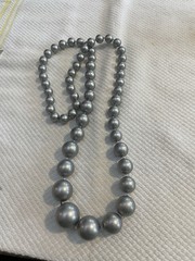 Avon VIntage 1987 Metallic Lustre Necklace – 30in – Metallic Silvertone