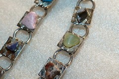 11 Semi-Precious Stones on Silvertone Link Bracelet Costume Jewel 7.75″ long