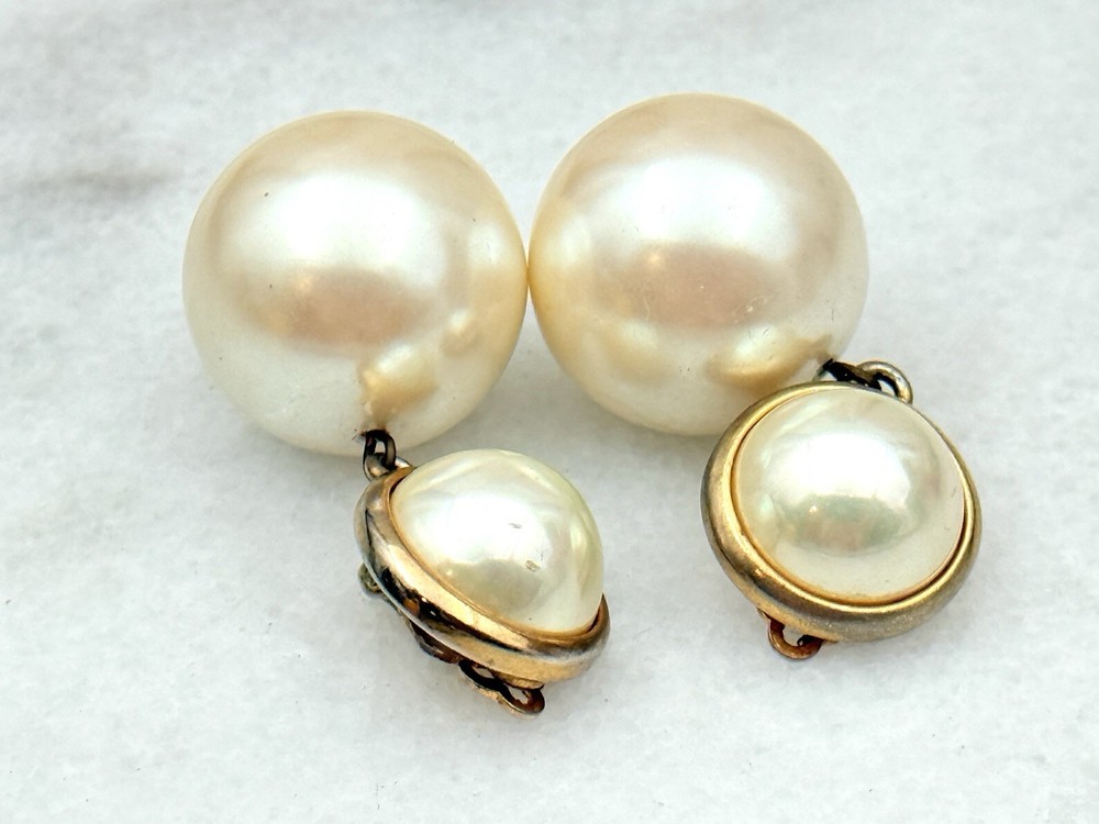 Vintage Carol Lee Faux Texture Pearl Clip On Earrings Gold Tone 1970s Carolee