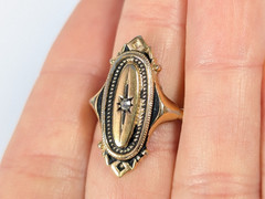 Avon Kensington Gold tone Rhinestone Ring Victorian Revival Size 6 Vtg 1976