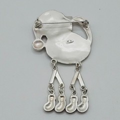 VINTAGE Silver Tone Enamel Dangle Legs Santa Cat Christmas Brooch Pin NR Avon