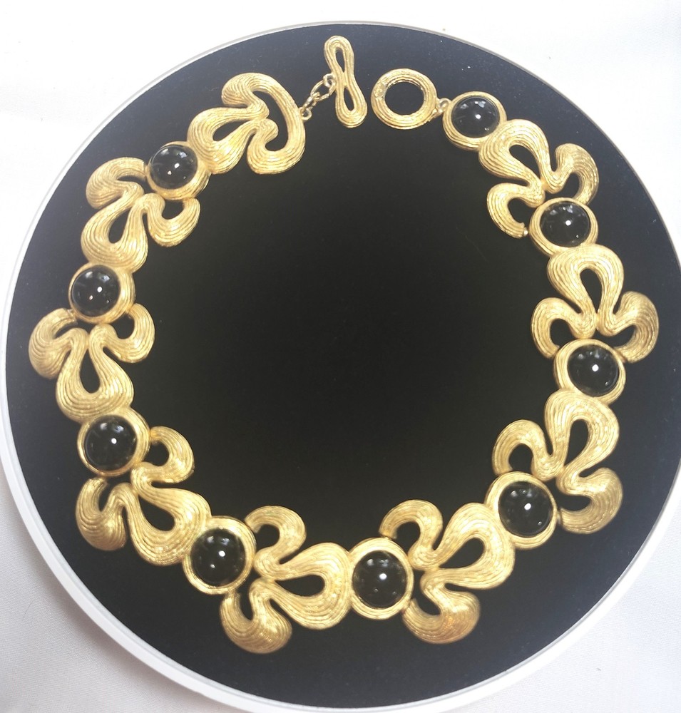 VINTAGE GIVENCHY CHUNKY TEXTURED COLLAR NECKLACE WITH BLACK CABOCHONS