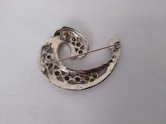 Vintage Pin Brooch Clear Rhinestone Classic Silver Toned Jewelry