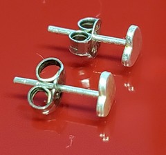 VTG Heart Stud Earrings 0.25in Silver Lightweight Everyday Wear Dainty READ