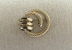 Vintage Stamped Germany Door Knocker Twist Rope Circle Brooch Gold Plated Brass