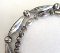 VINTAGE NAVAJO STERLING PENDANT & BENCH BEAD NECKLACE, 2 1/8 IN, 19″ NECKLACE RT