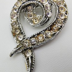 Vintage Rhinestone Ribbon Brooch Silver Tone Contemporary Minimalist