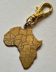 Vintage Africa charm pendant etch countries brass necklace 24″ vtg OR clip on