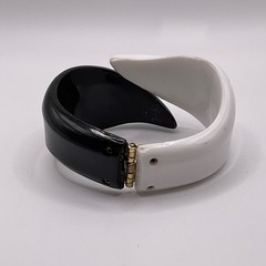 Vintage Hong Kong Black White Acrylic Clamper Bracelet Mod Art Deco Statement