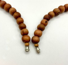 Chunky Graduated Wood Bead Necklace Whale Dolphin Sea Animal Carved 1970-80s Vtg