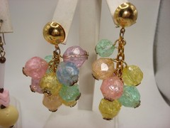 5 PAIR VINTAGE 1970-80’S PIERCED EARRINGS!