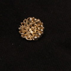 Vintage Trifari 1950s pearl and marquise clear rhinestone gold brooch 1.25″