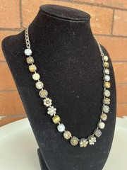 AMARO Designer Tennis Necklace With Flowers, Faceted Crystal And Natural Stones