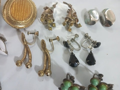 Vintage Clip On earrings and screw on ear rings for non-pierced ears 17 pair lot