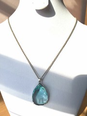 VINTAGE JAPAN MOUNT FUJI AQUAMARINE COLOR ETCHED CRYSTAL GLASS STERLING NECKLACE
