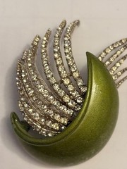 Vintage Metal Rhinestone Enamel? Brooch