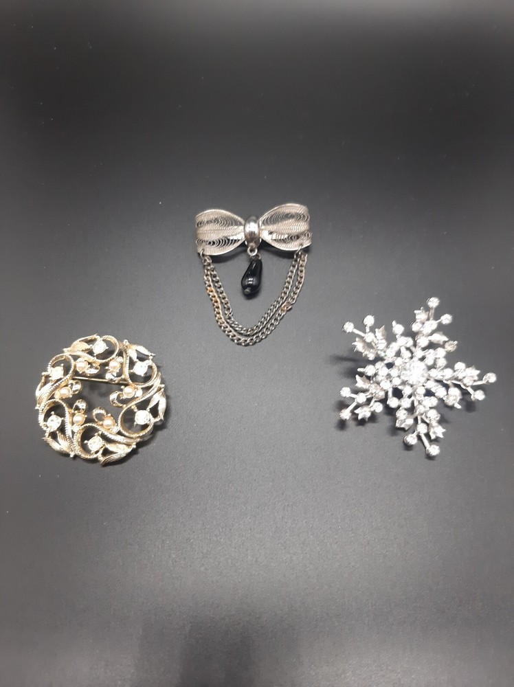 Lot of 3 Glamorous Vintage 1950’s – 1970’s Brooches Pins – Coventry & Unbranded