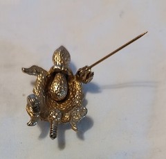 Vtg. Gold Tone Turtle Brooch Pin With Moving Head See Description