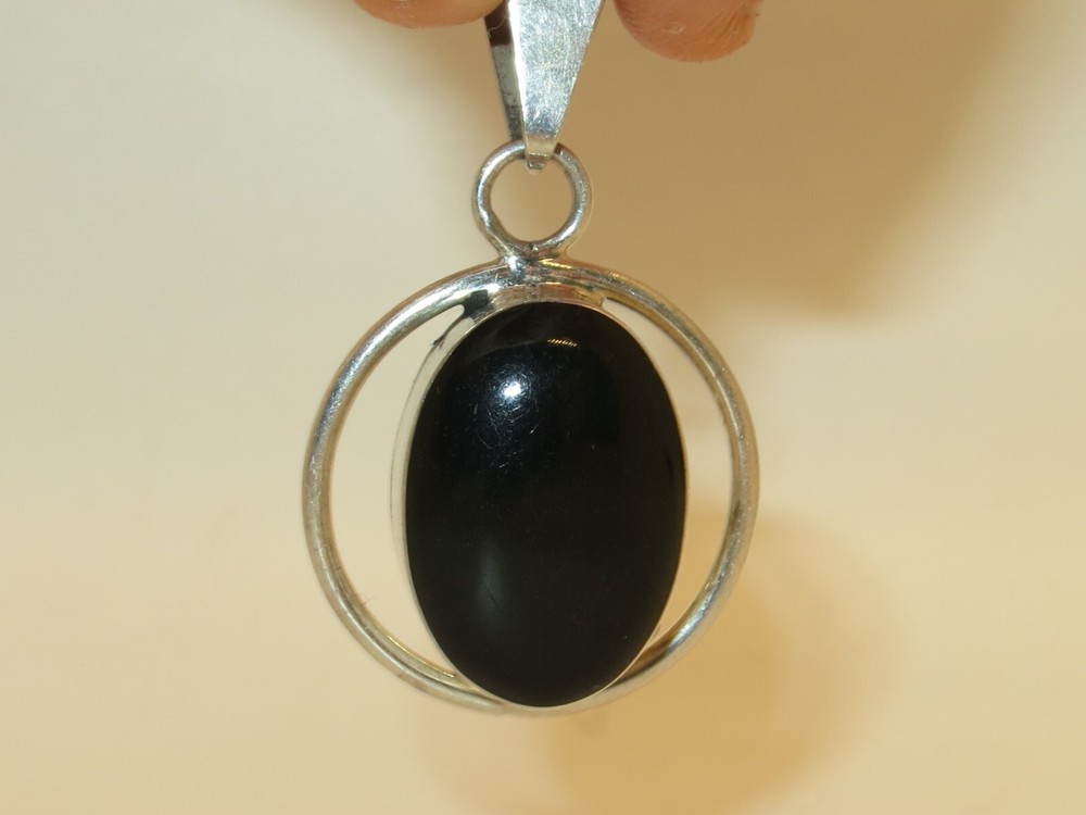 Vintage Sterling Silver and Black Onyx Pendant Unique Wire