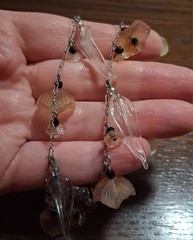 Vintage New York “Gold Dust” Glass Flower & Leaf Necklace REPAIRED See Pics/Desc