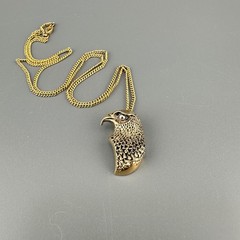 Vintage Eagle Pendant Necklace Gold Tone Figural Bird Signed 18″ Chain Box Clasp