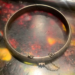 Vintage Sterling 2.25” Diameter Sterling Silver Bangle Bracelet Safety Chain 10g