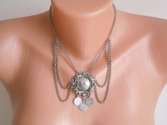 Necklace Chain Coin Pendant Metal Silver Tone Fashion Jewelry 30 G/39 Cm