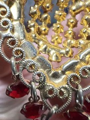 Vintage Gold Tone Red And Pink Dangling Lace Border Brooch