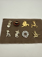 Vintage Christmas Pins Reindeer, Wreath Jewelry Mixed Lot Crafts – 8 total