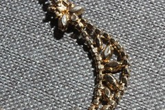Mid Century Purple Rhinestone Gold Tone Choker Unsigned Prong Set 15″