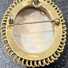 vintage cameo brooch 1.5 In