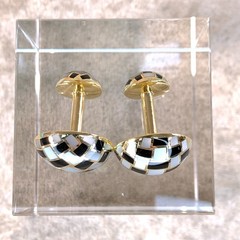 Tiffany & Co. 18K 750 Yellow Gold Mother Of Pearl and Onyx Mosiac Cufflinks with