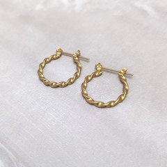Vintage Earrings for Pierced Ears Woven Antique Gold Tone Hoops 0.75″