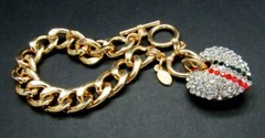 JOAN RIVERS SWARVOSKI CRYSTAL PATRIOTIC HEART GOLD TONE TOGGLE BRACELET NIB