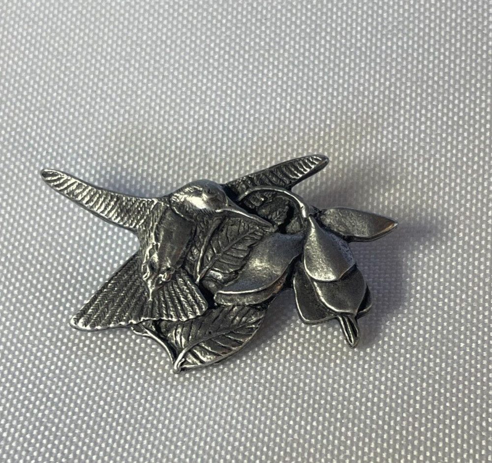 BIRDS AND BLOOMS PEWTER HUMMINGBIRD PIN BROOCH PREMIER ED 1995. Simulated