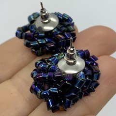 Vtg Iridescent Peacock Purple Blue Bugle Glass Knotted Bead Huggie Earrings Post