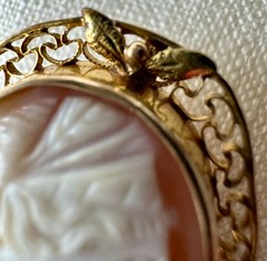Vintage Cameo Shell 14K Gold Lady Portrait Pendant Brooch Pin 1 inch 4 gm