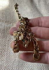 VTG Articulated Leopard Shoulder Brooch Gold Tone Amber Enamel Big Cat Pin 1980s