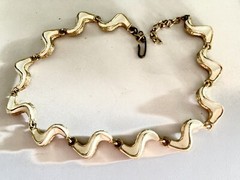 Unique Unbranded Ribbony Brushed Gold Tone/w Creamy White Enamel Choker