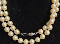 VINTAGE Faux Cream Ivory Pearl Necklace 22 Inches Knotted