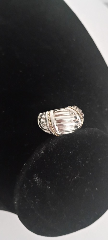 🔥🔥🔥Sterling Silver Ring Beautifully Accented in 14 K Gold 🔥🔥🔥