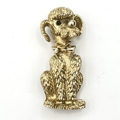 BOUCHER vintage dog brooch – gold-tone sitting poodle w/ bow pin – 7702P signed